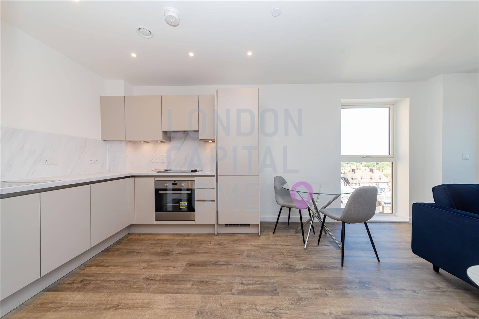 1 bed property in Winter Apartments, East Acton Lane, London